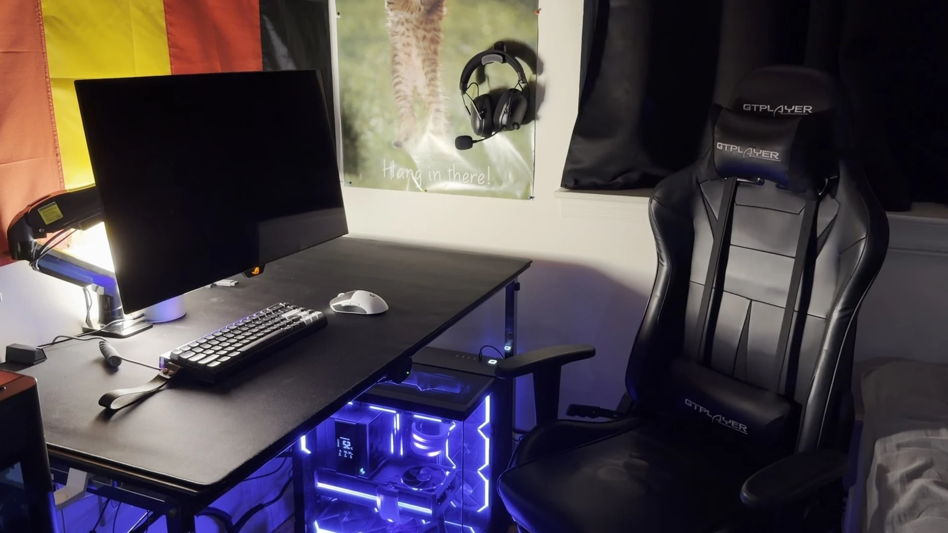 The desk and PC setup in the Bankasi workspace